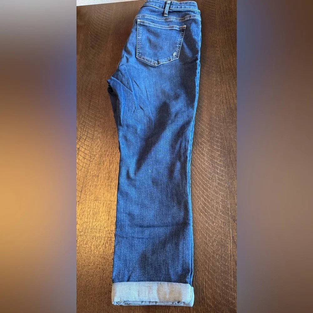 Silver Jeans - Picture 2 of 6